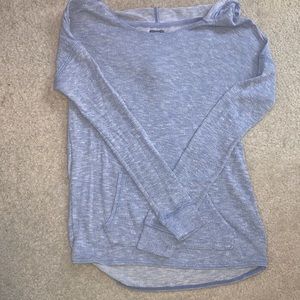 Light blue aerie lightweight hooded sweatshirt. Perfect fall/spring sweatshirt.
